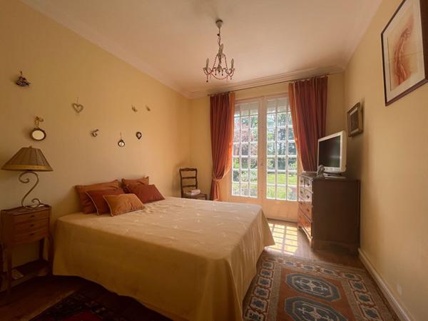 ARRADON À vendre Maison à rénover de 146m² sur terrain de plus de 4700m² avec studio