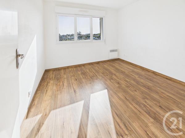 Maison à vendre  4 pièces - 102 m 2   VILLENAVE D ORNON  - 33