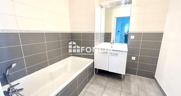 Location Appartement 3 pièces 64.6 m² - Vénissieux 69200