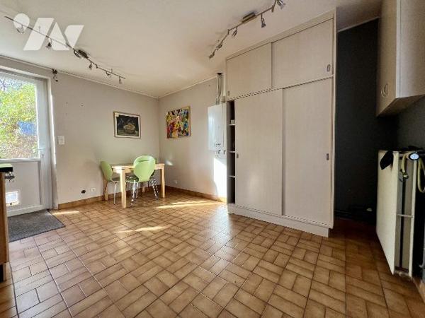 BEAUX ESPACES- proche commerces