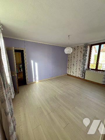 BEAUX ESPACES- proche commerces