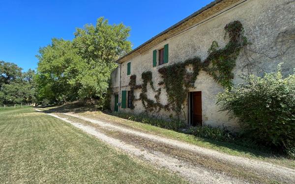 Maison à louer    4 pièces •  Gaja-la-Selve