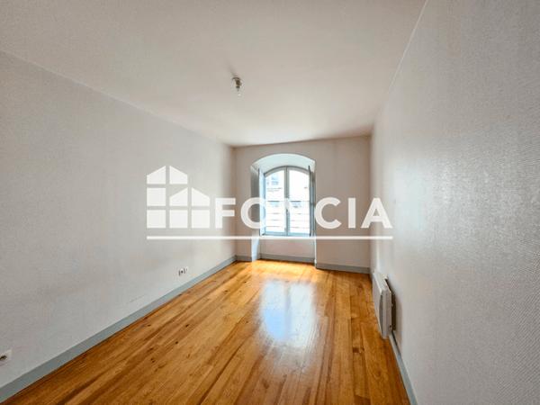 Location Appartement 3 pièces 77.38 m² - 5 RUE DU PORT Bordeaux 33000