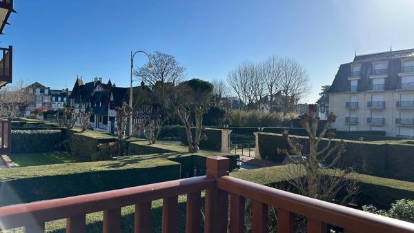 Appartement T2/T3  68 m² à Deauville dans le Triangle d'Or avec balcon, cave et box fermé à trois minutes de la plage