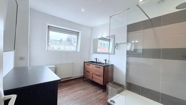 Grande maison familiale de 162 m² avec garage et cave de 80 m² – 4/5 chambres – 2 salles de bain