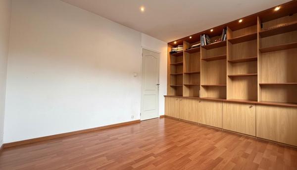 Grande maison familiale de 162 m² avec garage et cave de 80 m² – 4/5 chambres – 2 salles de bain