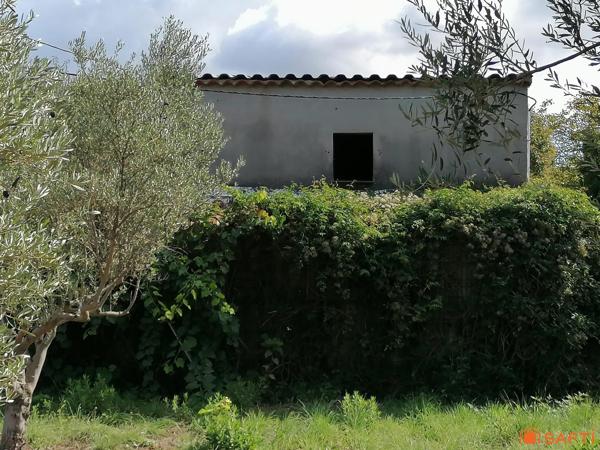 Joli bastidon au cœur des vignes à restaurer