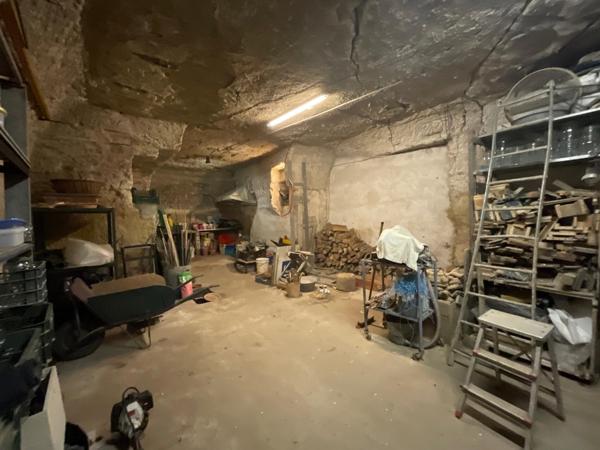 Amboise - Maison ancienne avec charme, garage et grande cave