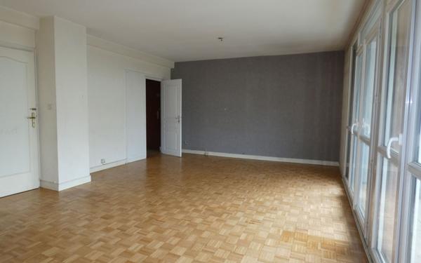 Appartement à vendre    3 pièces • 73,80 m2 Saint-Genis-Laval