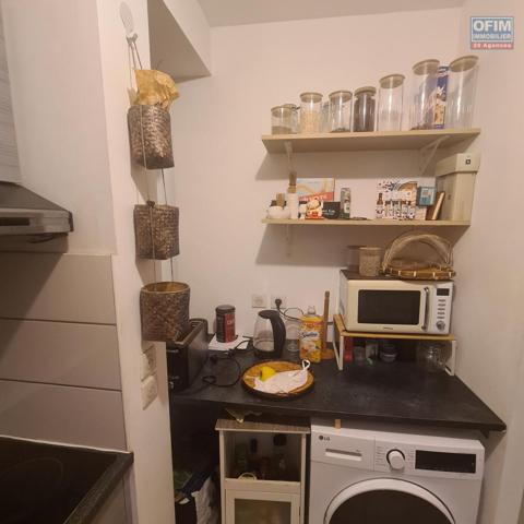 A vendre bel et spacieux appartement de type F2 de standing sur la résidence KELLER à Sainte Clotilde