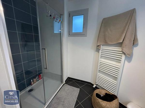 Appartement à louer 3 pièces 72.8m²