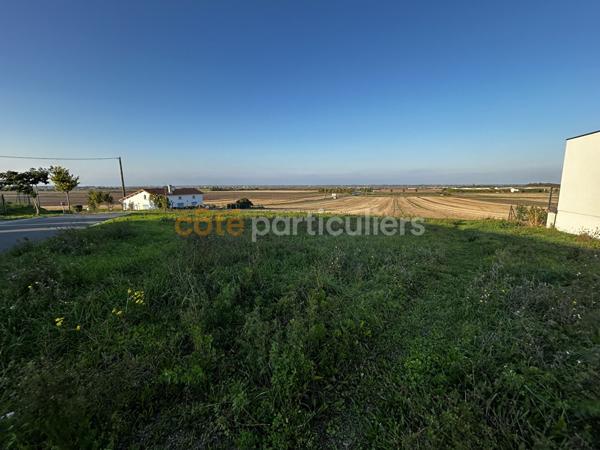 Vente
                Terrain470 m² - ETAULES (17750)