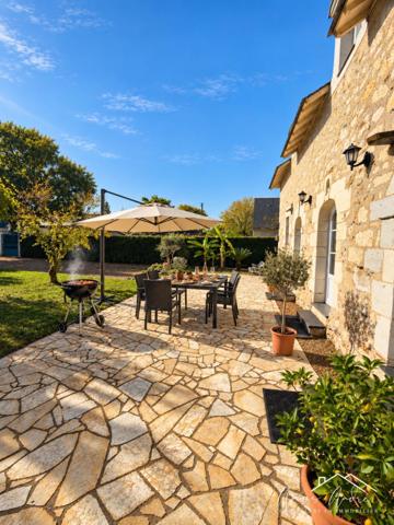 Grande maison de caractère au charme authentique