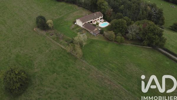 Maison à vendre 9 pièces 241 m² Saint-Bonnet-de-Cray