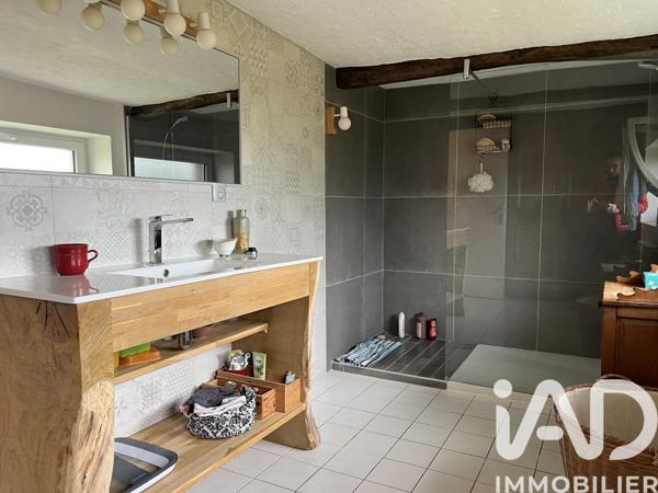 Maison à vendre 9 pièces 241 m² Saint-Bonnet-de-Cray