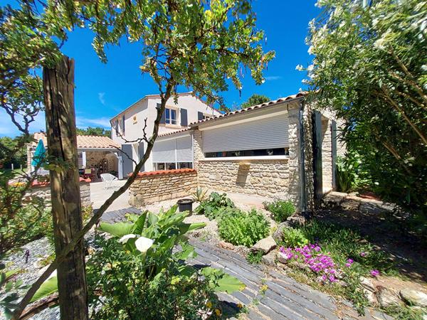 Dolus-d'Oléron - Maison de 140 m² sur 1 393 m² de terrain, au calme entre commerces et plage