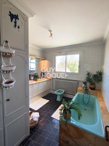 Élégante maison familiale avec piscine intérieure
