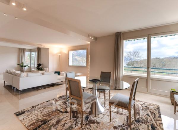 Annecy- Appartement d'exception face au lac