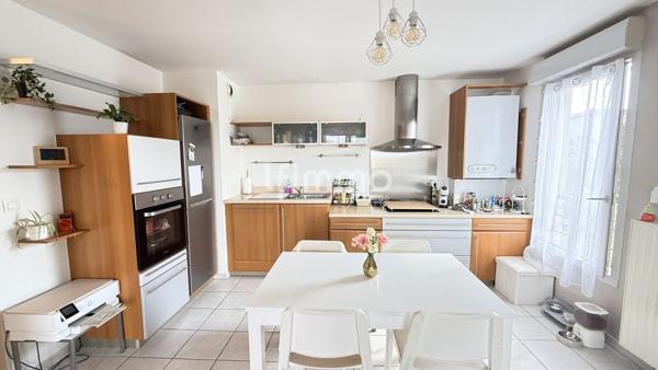 Pépite au cœur de Mornant : T3 avec Terrasse et Vue Dégagée