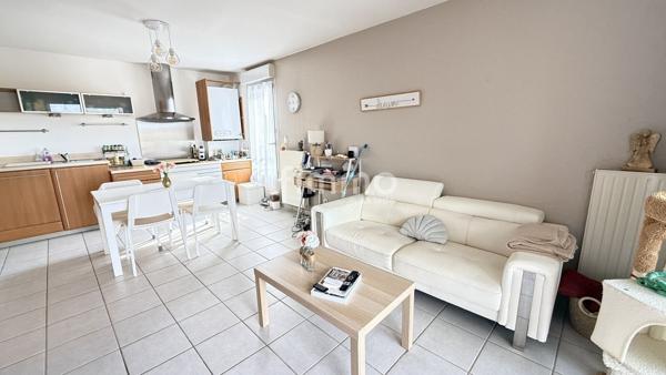 Pépite au cœur de Mornant : T3 avec Terrasse et Vue Dégagée