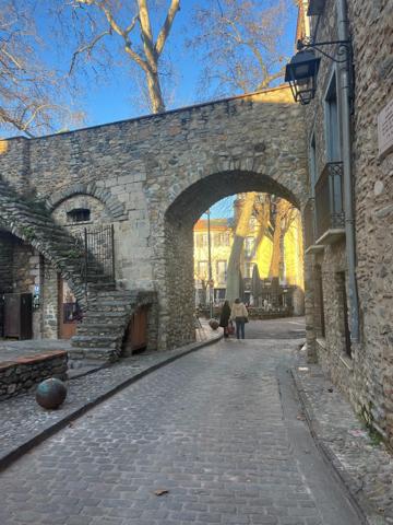 Maison de caractère à rénover – Cœur historique de Céret