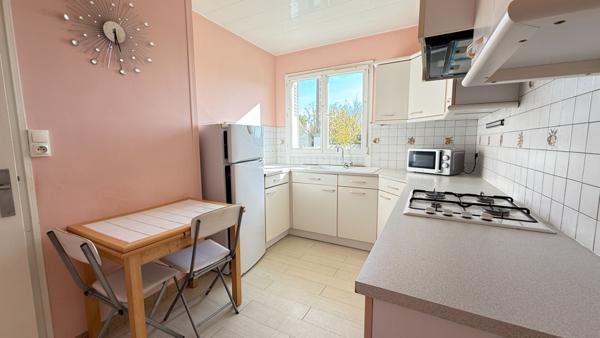 NOAILLES PROCHE , Maison 5 pièces, s/sol, 3 chambres , jardin