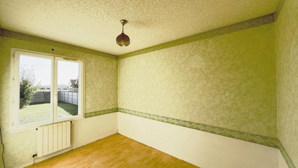 NOAILLES PROCHE , Maison 5 pièces, s/sol, 3 chambres , jardin