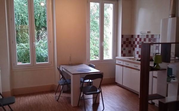 Immeuble à vendre    2 pièces •  Montargis