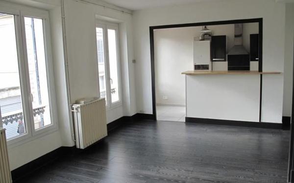 Immeuble à vendre    2 pièces •  Montargis
