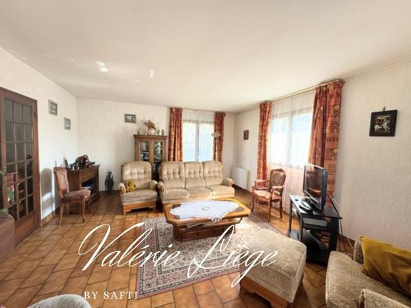 Rare! Maison de plain-pied sur un grand  terrain