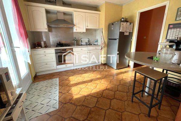 Maison en trés bon état avec sous-sol et jardin