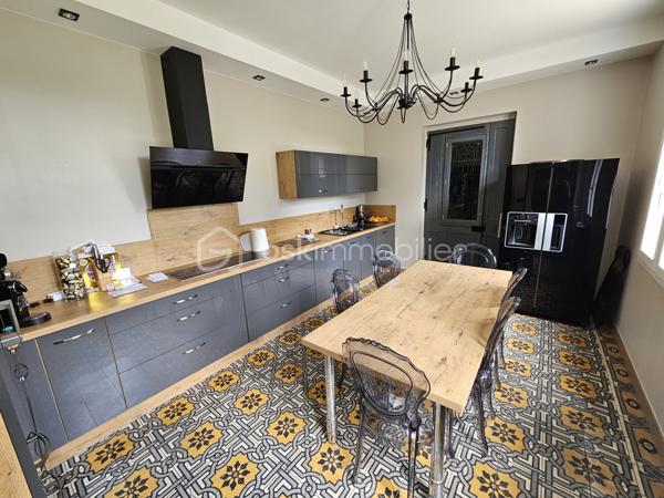 Maison de maitre de 335 m²