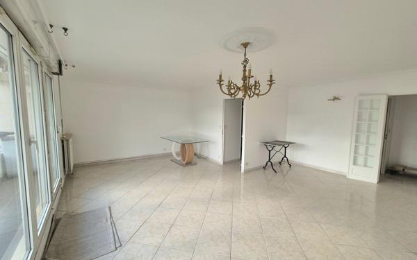 Appartement à vendre    3 pièces •  Créteil