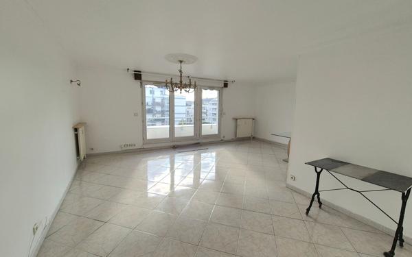 Appartement à vendre    3 pièces •  Créteil