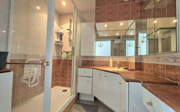 Appartement à vendre    3 pièces •  Créteil