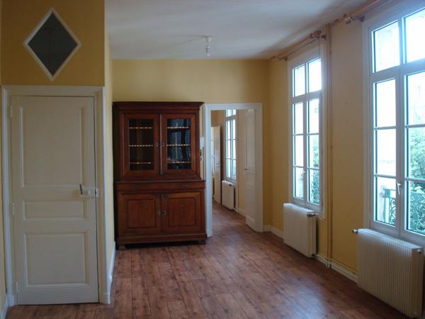 Appartement FONTENAY LE COMTE - 2 pièce(s) - 65 m2