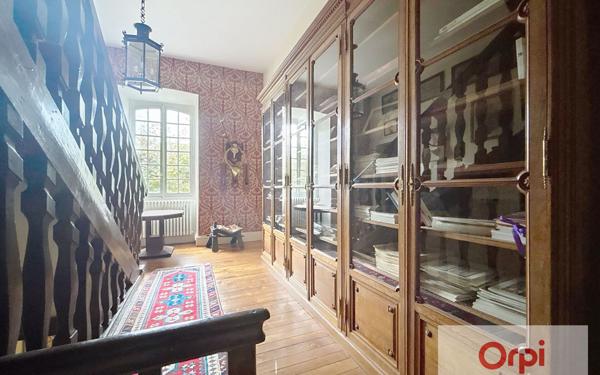 Maison à louer    6 pièces • 295,06 m2 Vallon-en-Sully