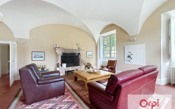 Maison à louer    6 pièces • 295,06 m2 Vallon-en-Sully