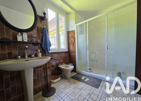 Maison à vendre 10 pièces 230 m² Cornac