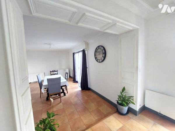 A VENDRE - PAVILLON - COSSE LE VIVIEN