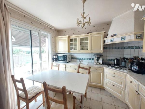 A VENDRE - PAVILLON - COSSE LE VIVIEN