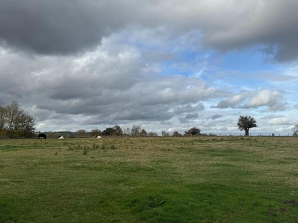 Corps de ferme entre Gournay-en-Bray et Forges-les-Eaux (76)