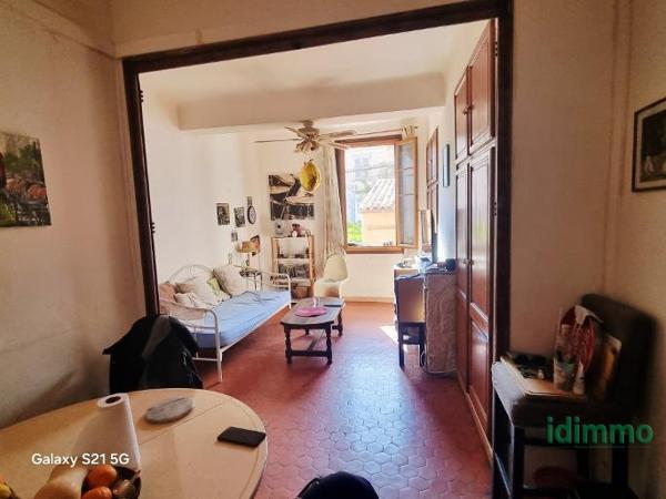 A voir Draguignan centre F3 de 95m traversant avec terrasse et cave 158000€ dpe d Draguignan (83300)