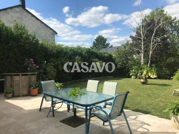 Vente Maison 8 pièces de 210m² - 92500 Rueil-Malmaison