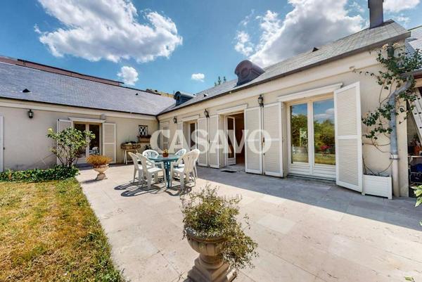 Vente Maison 8 pièces de 210m² - 92500 Rueil-Malmaison