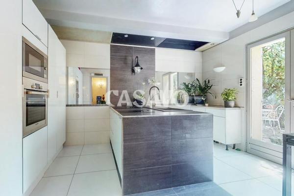 Vente Maison 8 pièces de 210m² - 92500 Rueil-Malmaison