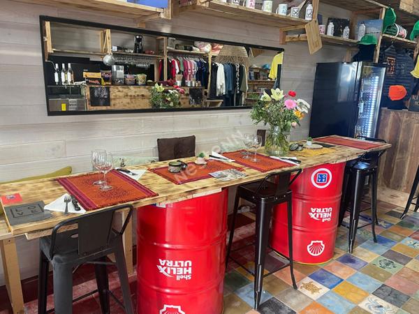 FONDS DE COMMERCE OU DROIT AU BAIL SEUL - CONCEPT STORE + SNACK - AIGUES MORTES - REMPARTS