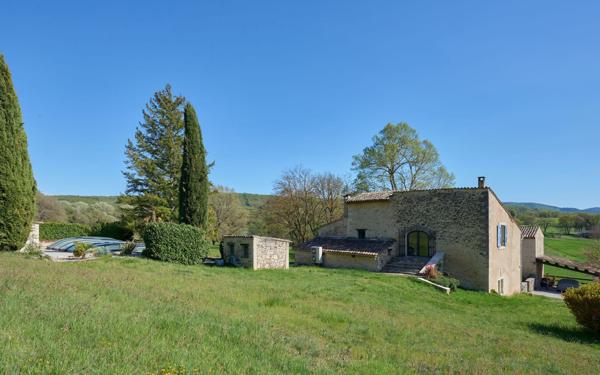 Maison à vendre    6 pièces •  Forcalquier