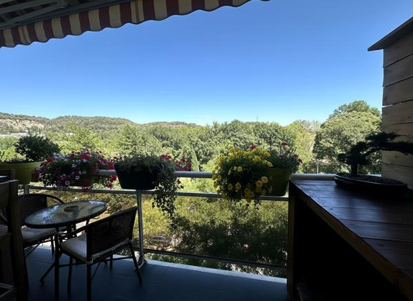 EXCLUSIVITE A vendre Appartement T3 -Rénové-Terrasse-Ascenseur