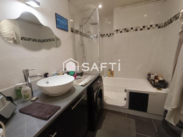 Appartement T3 vendu loué à quelques pas du port